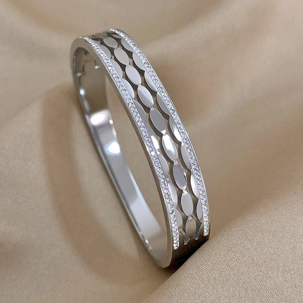Savona Halo Bangle