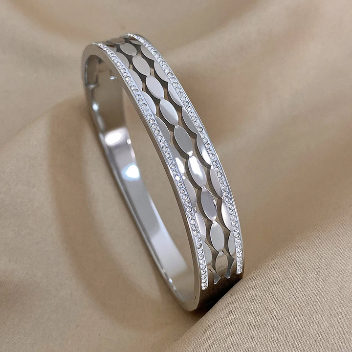 Savona Halo Bangle