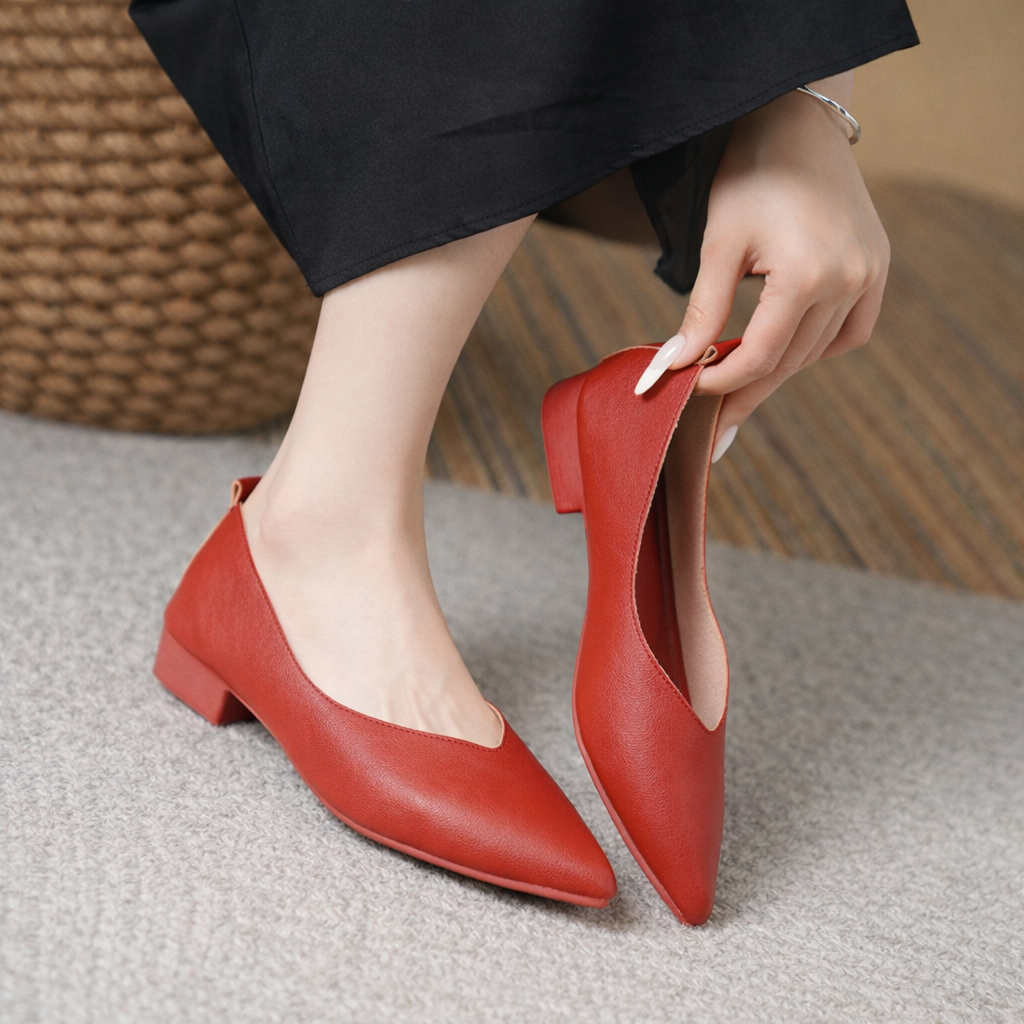 Savona Women's Italian Leather Block Heel Pumps