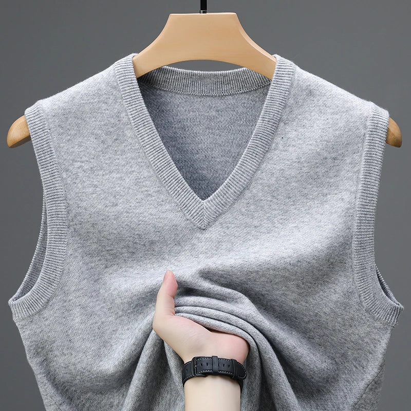 Wool Vest – Men's V-Neck Sweater Vest | Savoni