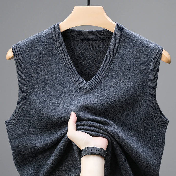 Wool Vest – Men's V-Neck Sweater Vest | Savoni
