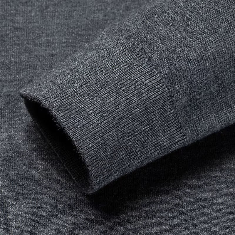 Men's Wool V-Neck Sweater | Savoni