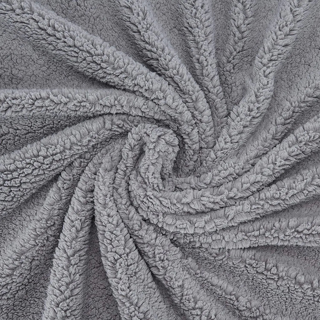 Faux Fur Throw Blanket – Plush Soft Cozy Blanket | Savona