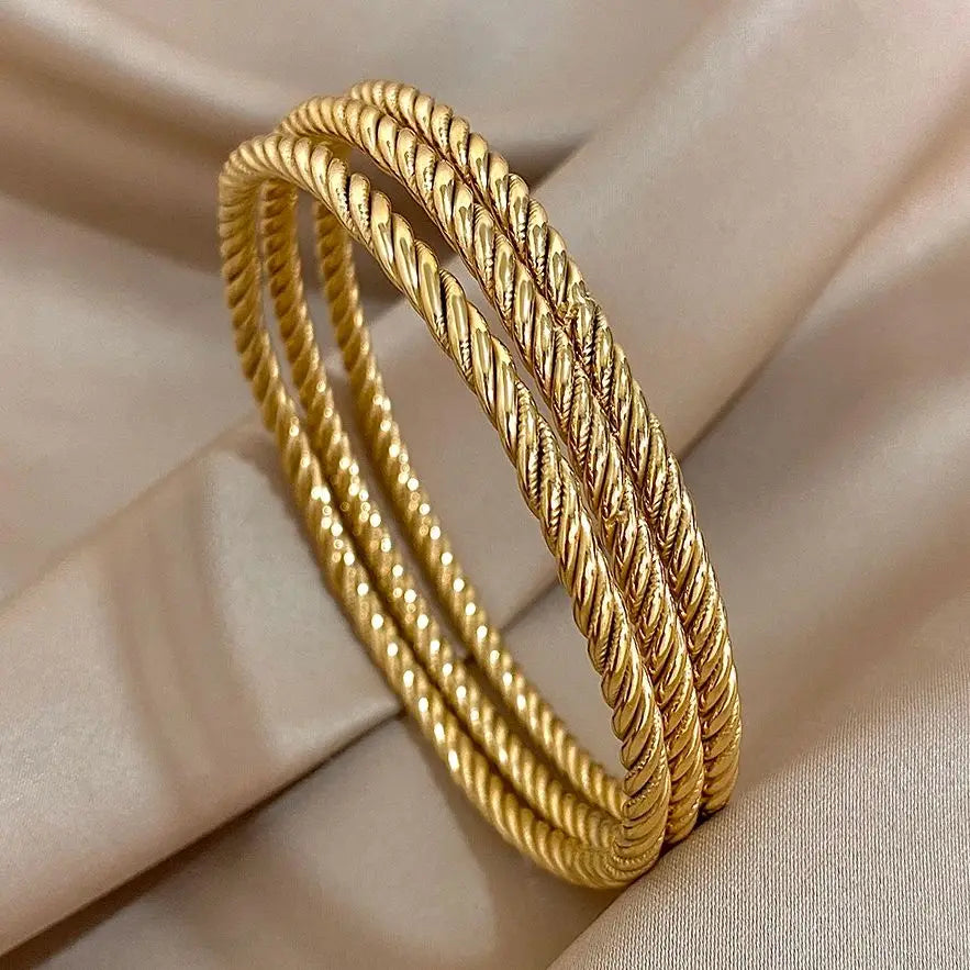 Savona Twist Bangle