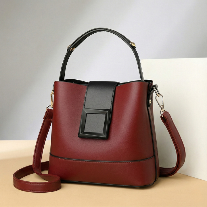 Women's Leather Handbag with Gold Hardware | Savona